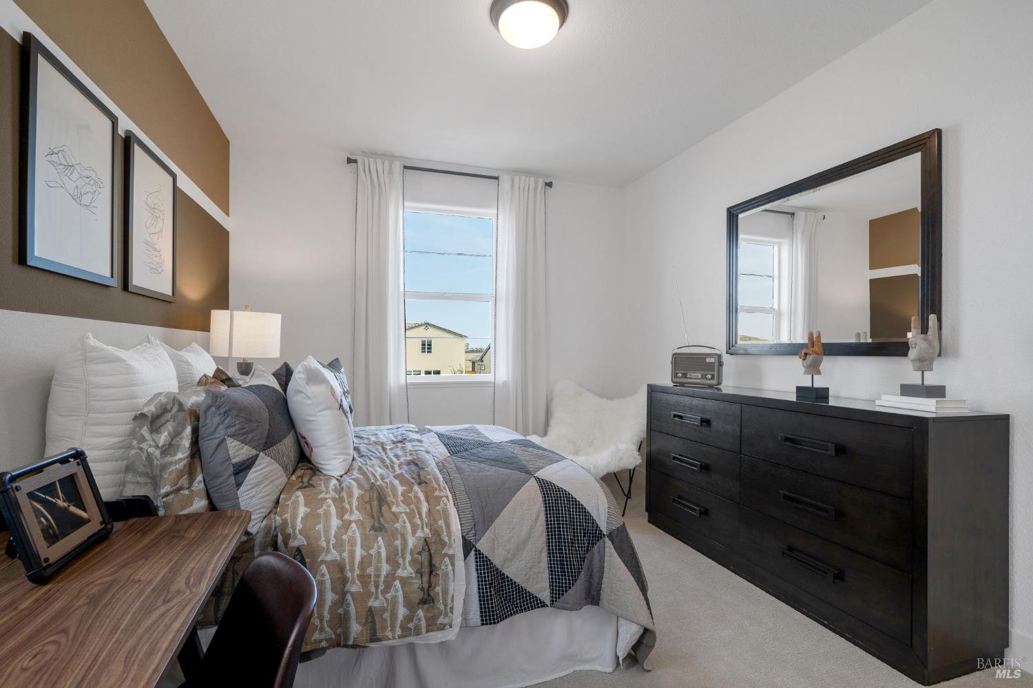 Detail Gallery Image 33 of 39 For 516 Eagle Cir, Oakley,  CA 94561 - 5 Beds | 3 Baths