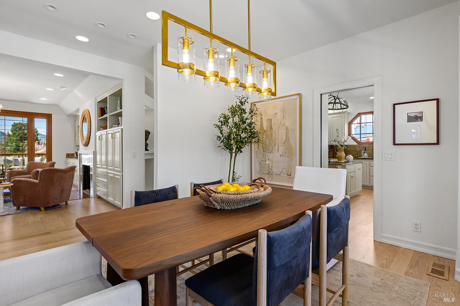 Detail Gallery Image 17 of 61 For 735 Johnson St, Healdsburg,  CA 95448 - 3 Beds | 2 Baths