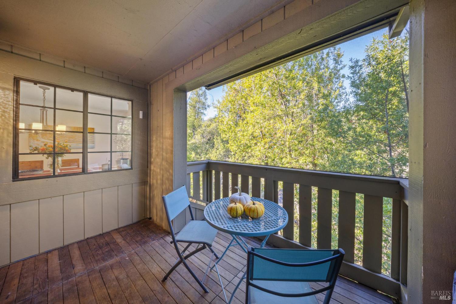 Detail Gallery Image 7 of 32 For 166 Pelican Ln, Novato,  CA 94949 - 4 Beds | 2/1 Baths