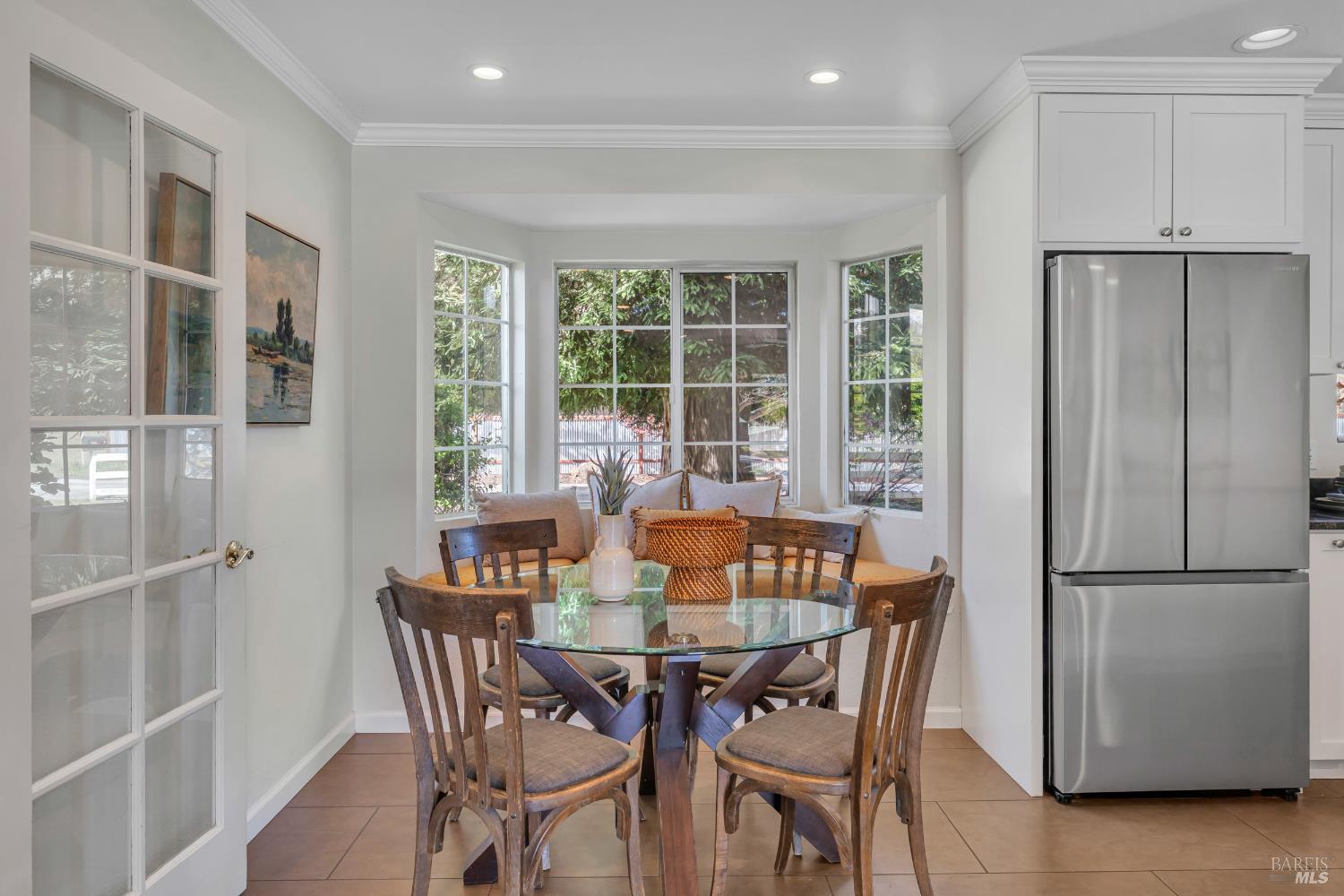 Detail Gallery Image 11 of 41 For 8854 Egg Farm Ln, Kenwood,  CA 95452 - 5 Beds | 3 Baths