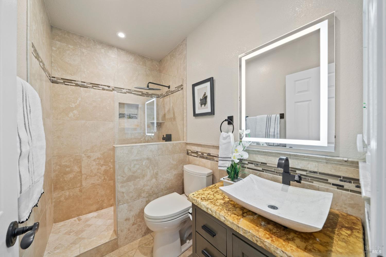 Detail Gallery Image 31 of 72 For 4706 Devonshire Pl, Santa Rosa,  CA 95405 - 5 Beds | 3 Baths