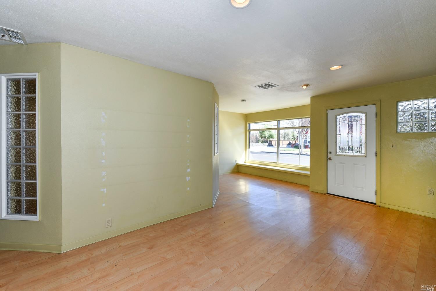 Detail Gallery Image 43 of 59 For 1519 Main St, Napa,  CA 94559 - – Beds | – Baths