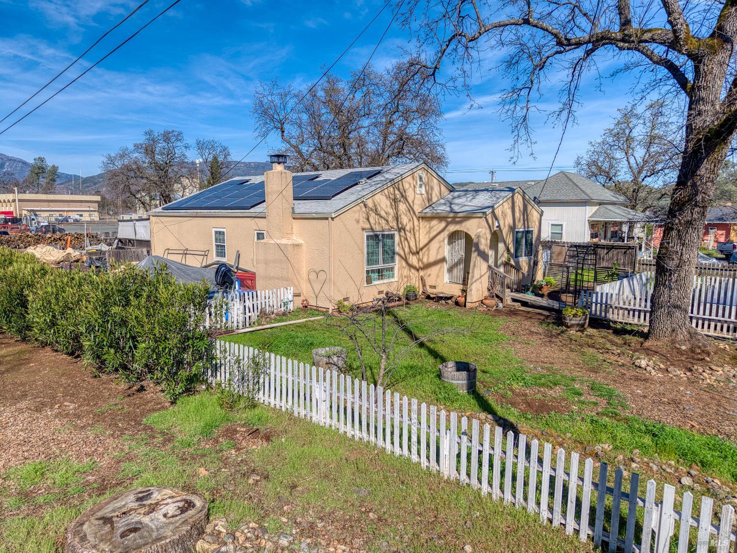 Detail Gallery Image 2 of 26 For 21129 Santa Clara Rd, Middletown,  CA 95461 - 3 Beds | 1/1 Baths