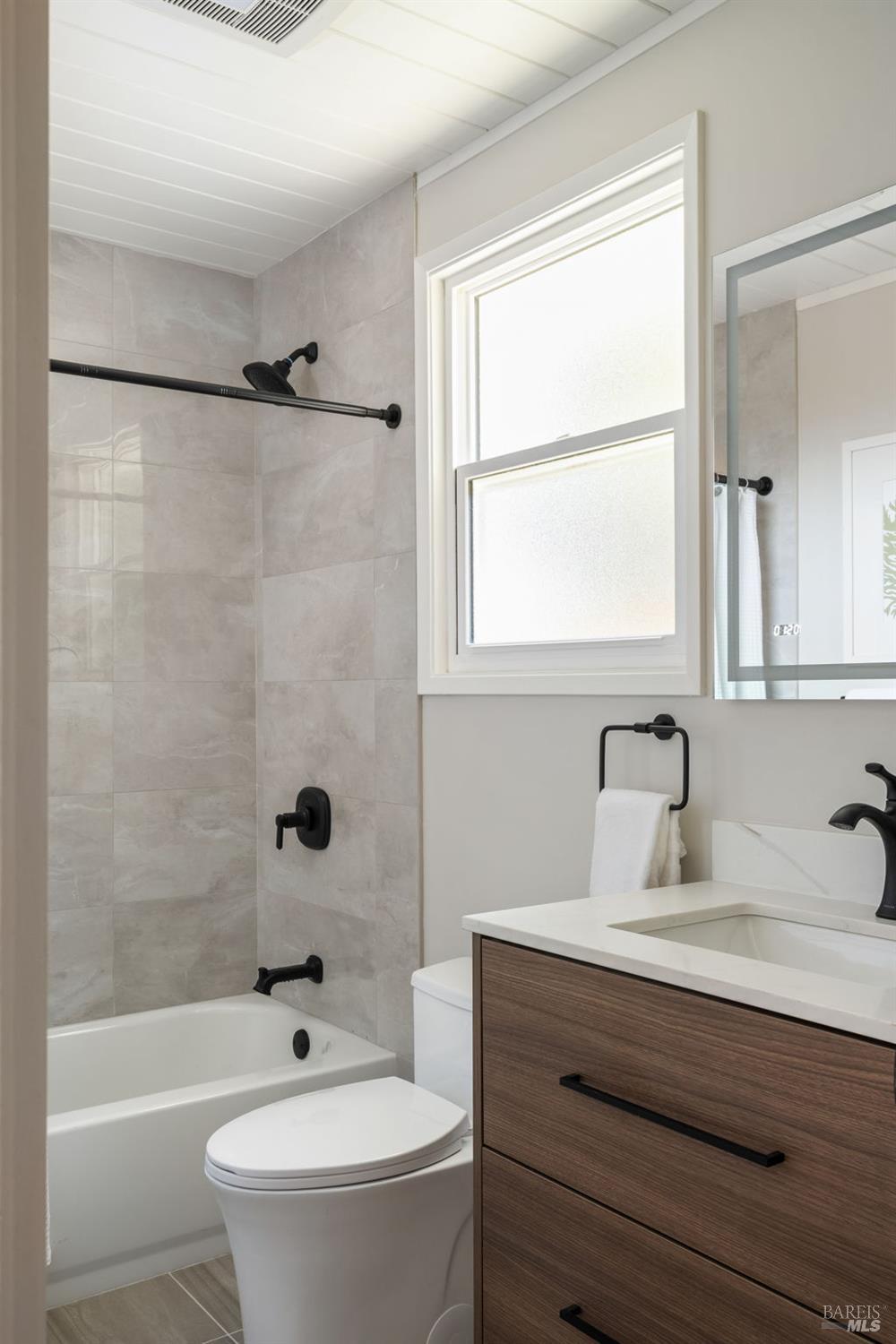 Detail Gallery Image 23 of 27 For 776 Montecillo Rd, San Rafael,  CA 94903 - 3 Beds | 2 Baths