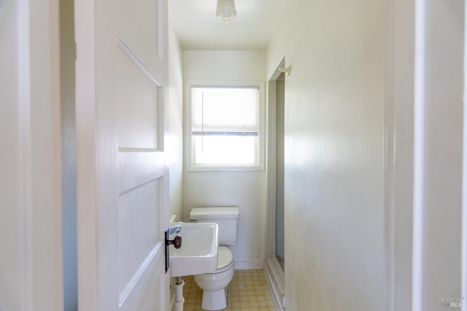 Detail Gallery Image 20 of 30 For 821 Healdsburg Ave, Healdsburg,  CA 95448 - – Beds | – Baths