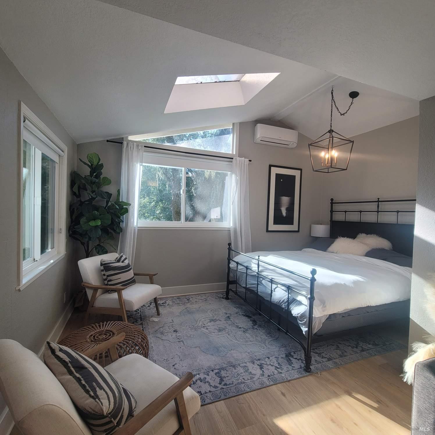 Detail Gallery Image 5 of 7 For 2531 Warm Springs Rd, Glen Ellen,  CA 95442 - 2 Beds | 2/1 Baths