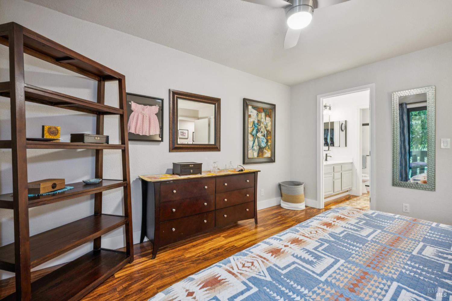 Detail Gallery Image 25 of 32 For 166 Pelican Ln, Novato,  CA 94949 - 4 Beds | 2/1 Baths