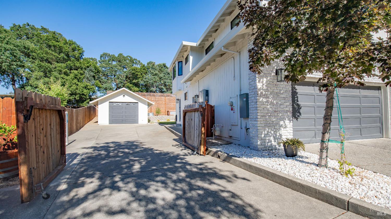 Detail Gallery Image 60 of 91 For 1081 Tamarisk Dr a,  Napa,  CA 94559 - 4 Beds | 3/1 Baths