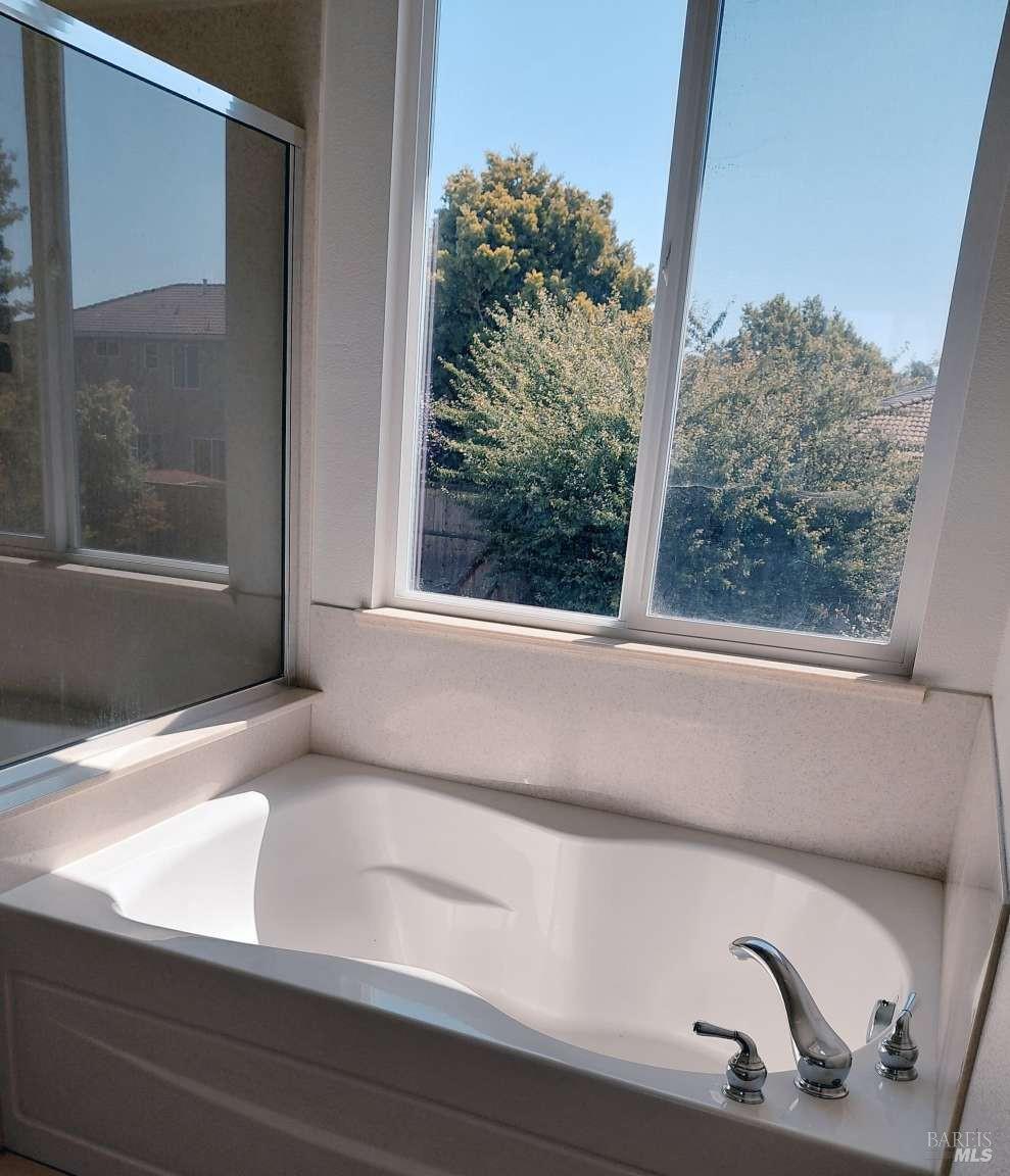 Detail Gallery Image 20 of 26 For 528 Wetlands Edge Rd, American Canyon,  CA 94503 - 4 Beds | 2/1 Baths