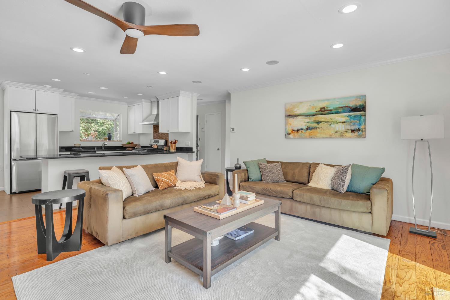 Detail Gallery Image 6 of 41 For 8854 Egg Farm Ln, Kenwood,  CA 95452 - 5 Beds | 3 Baths