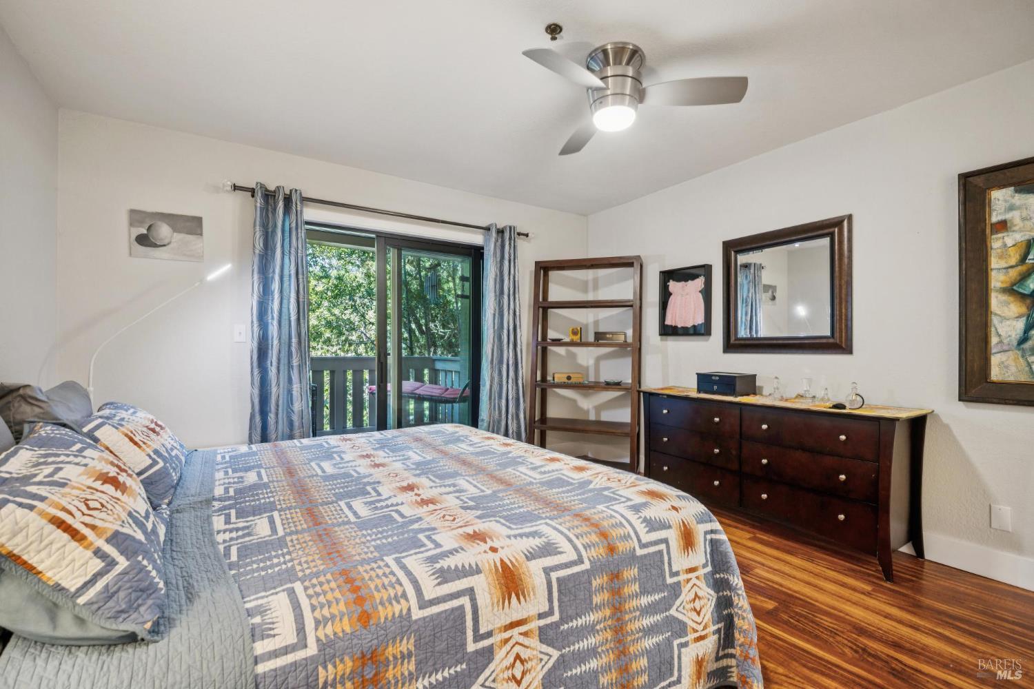 Detail Gallery Image 21 of 32 For 166 Pelican Ln, Novato,  CA 94949 - 4 Beds | 2/1 Baths