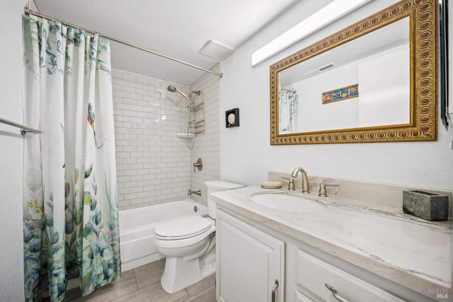 Detail Gallery Image 20 of 32 For 166 Pelican Ln, Novato,  CA 94949 - 4 Beds | 2/1 Baths