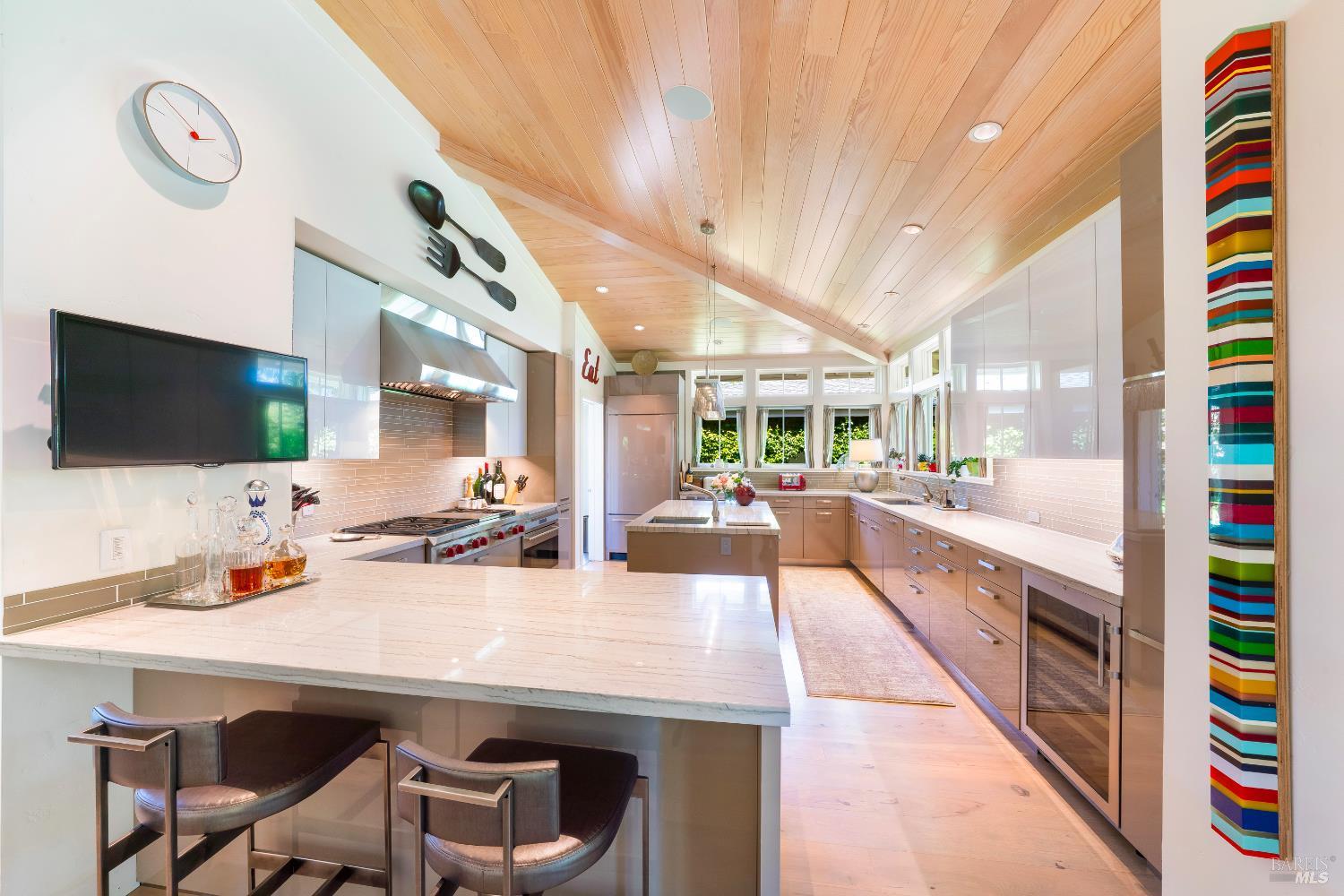 Detail Gallery Image 14 of 52 For 1551 Spring St, Saint Helena,  CA 94574 - 4 Beds | 4/1 Baths