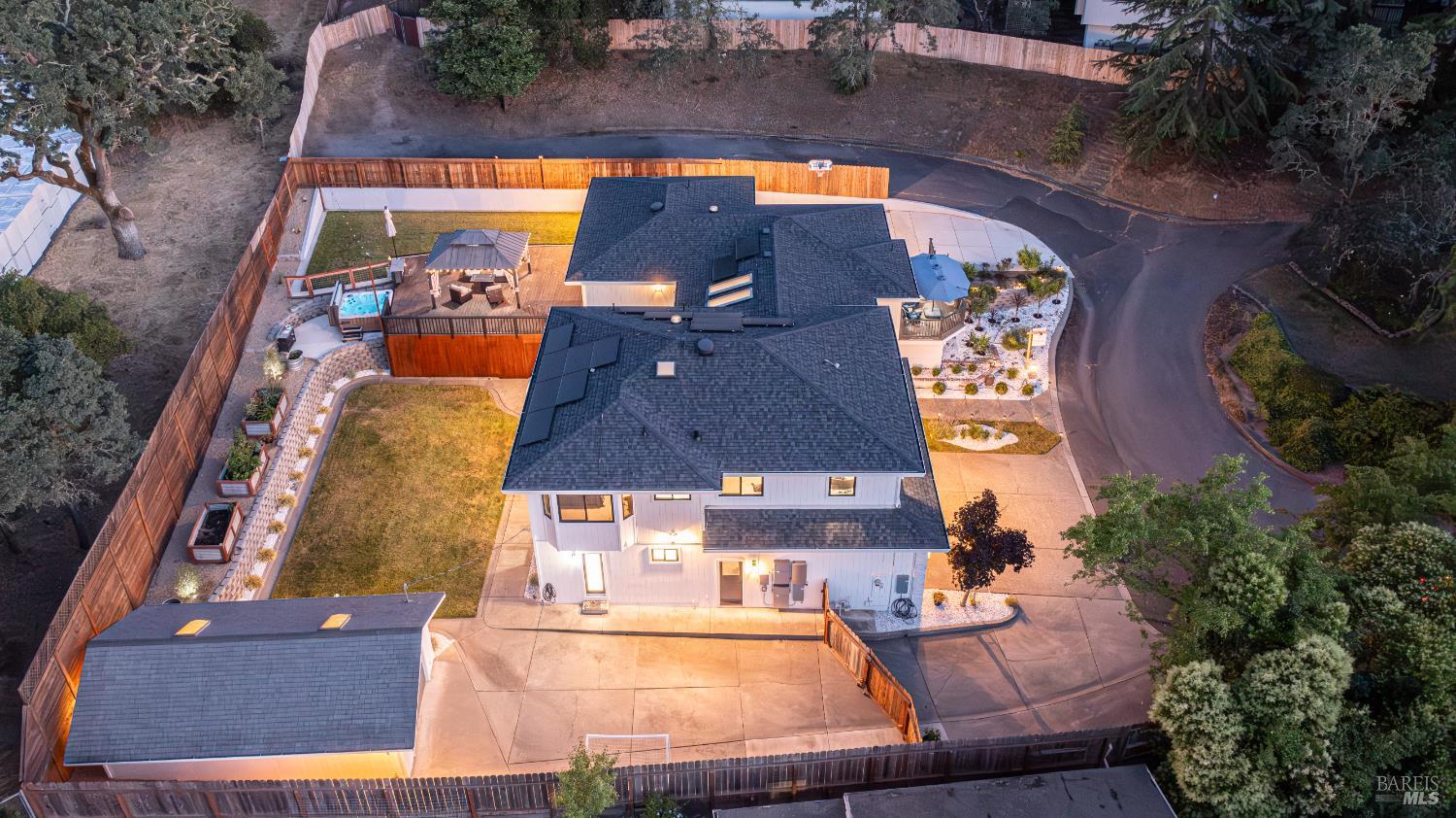 Detail Gallery Image 3 of 91 For 1081 Tamarisk Dr a,  Napa,  CA 94559 - 4 Beds | 3/1 Baths