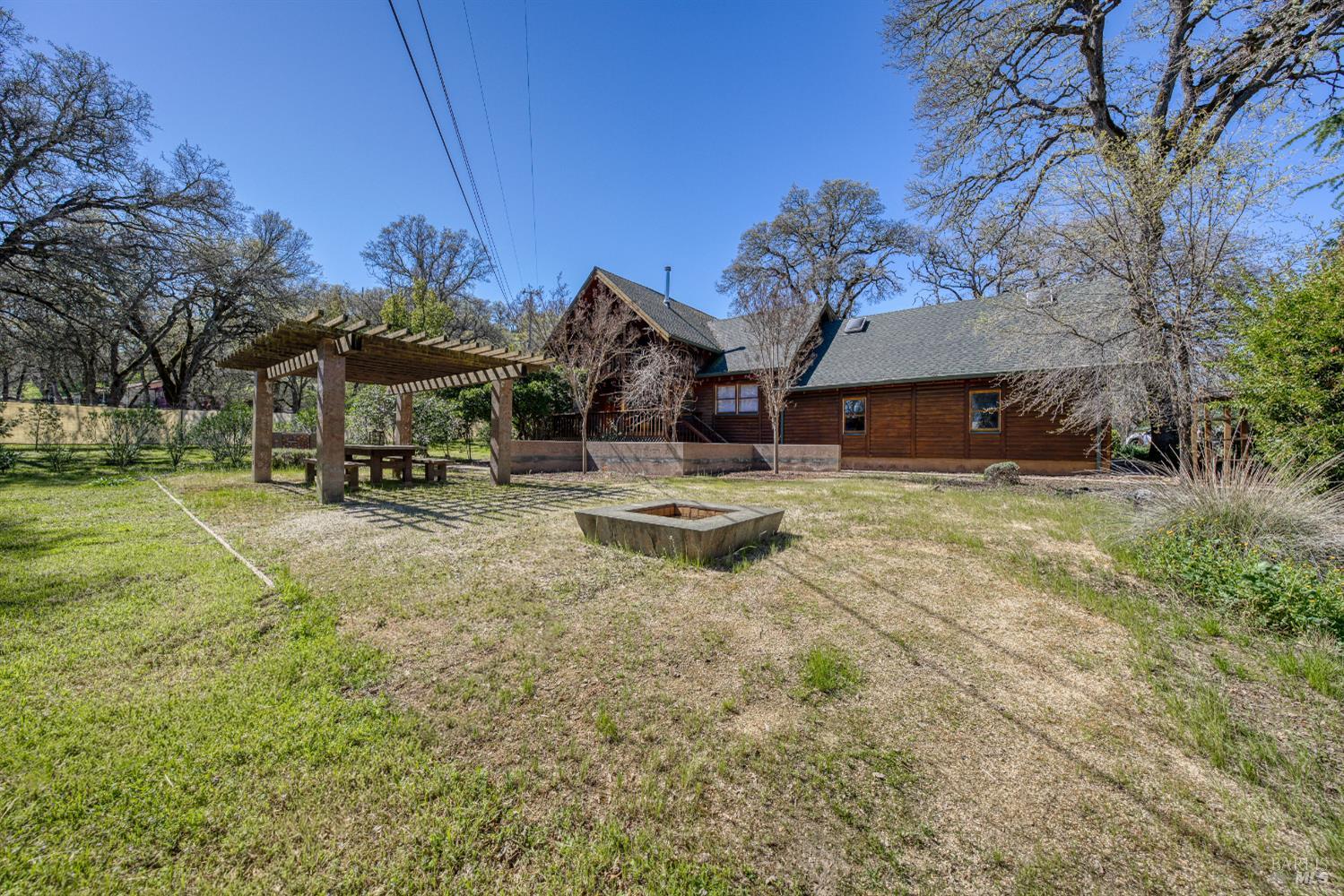 Detail Gallery Image 9 of 75 For 1001 Louis Way, Lakeport,  CA 95453 - 3 Beds | 2/1 Baths