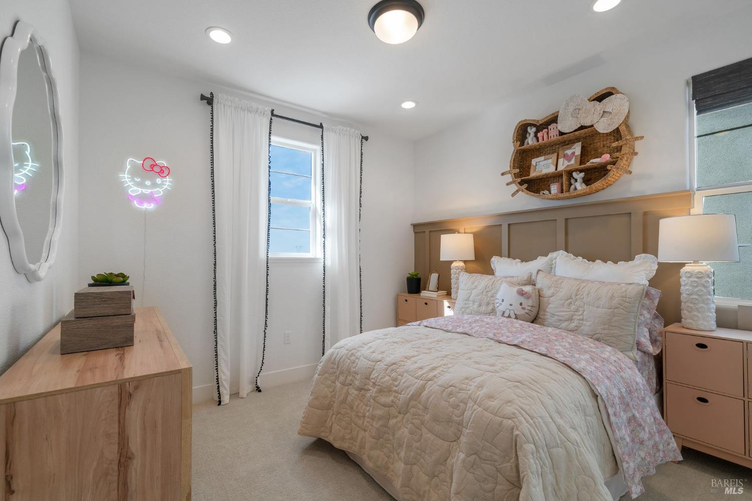 Detail Gallery Image 28 of 39 For 516 Eagle Cir, Oakley,  CA 94561 - 5 Beds | 3 Baths