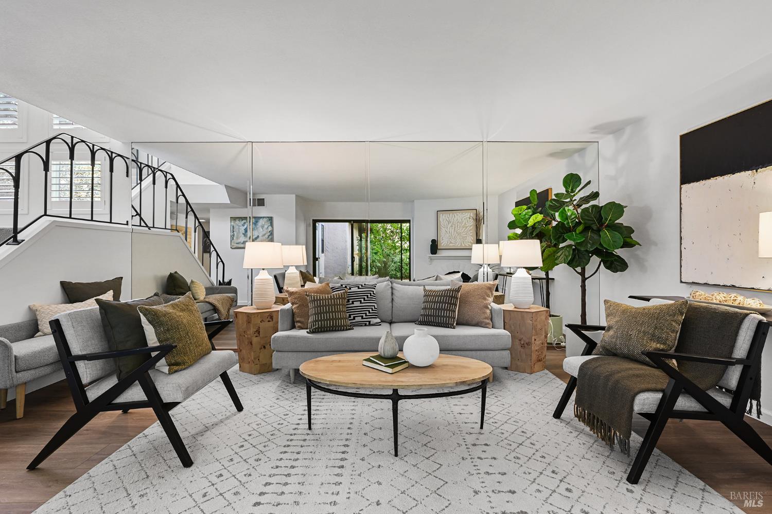 Detail Gallery Image 2 of 37 For 91 Grande Paseo Unkn, San Rafael,  CA 94903 - 4 Beds | 2/1 Baths