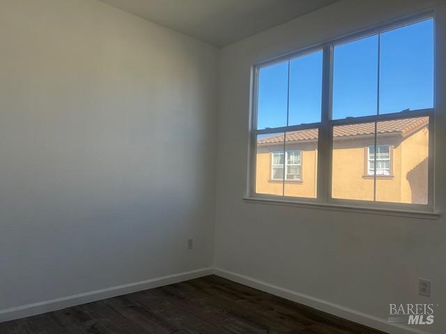 Detail Gallery Image 11 of 21 For 105 San Gabriel Ct, San Pablo,  CA 94806 - 3 Beds | 3 Baths