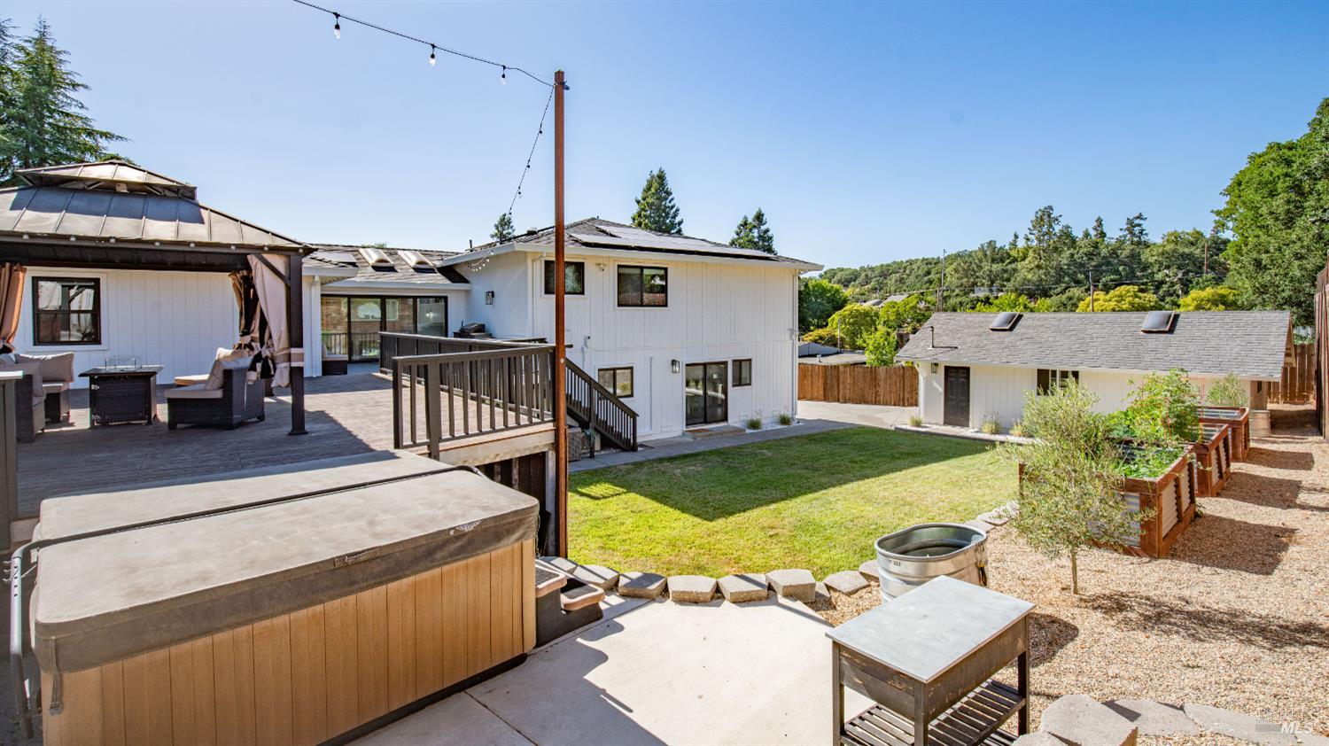 Detail Gallery Image 50 of 91 For 1081 Tamarisk Dr a,  Napa,  CA 94559 - 4 Beds | 3/1 Baths