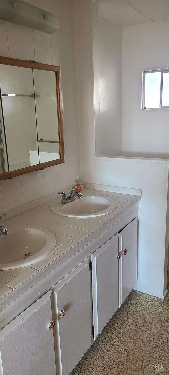 Detail Gallery Image 11 of 12 For 660 Leslie St 8, Ukiah,  CA 95482 - 1 Beds | 1 Baths