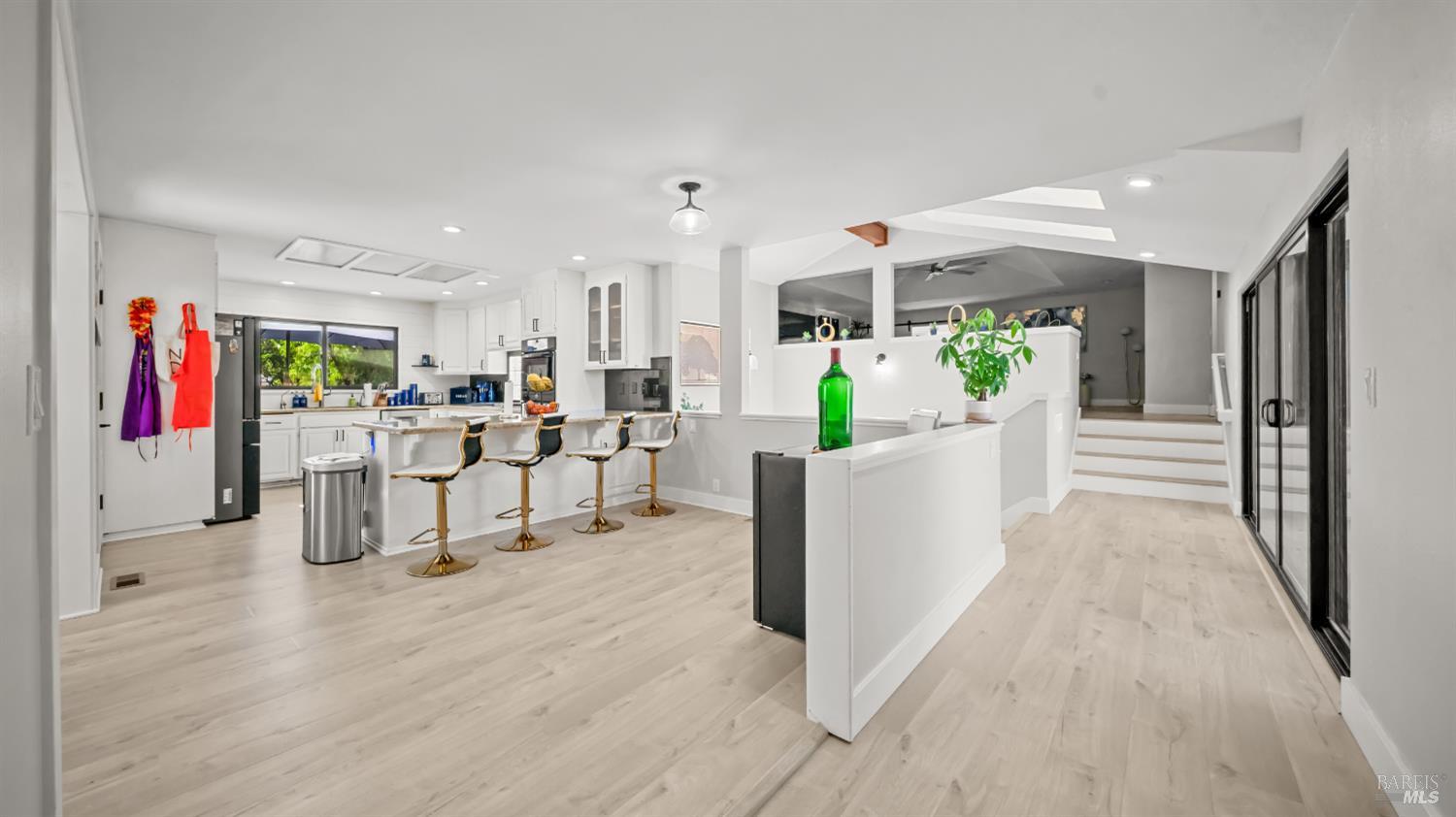 Detail Gallery Image 14 of 91 For 1081 Tamarisk Dr a,  Napa,  CA 94559 - 4 Beds | 3/1 Baths