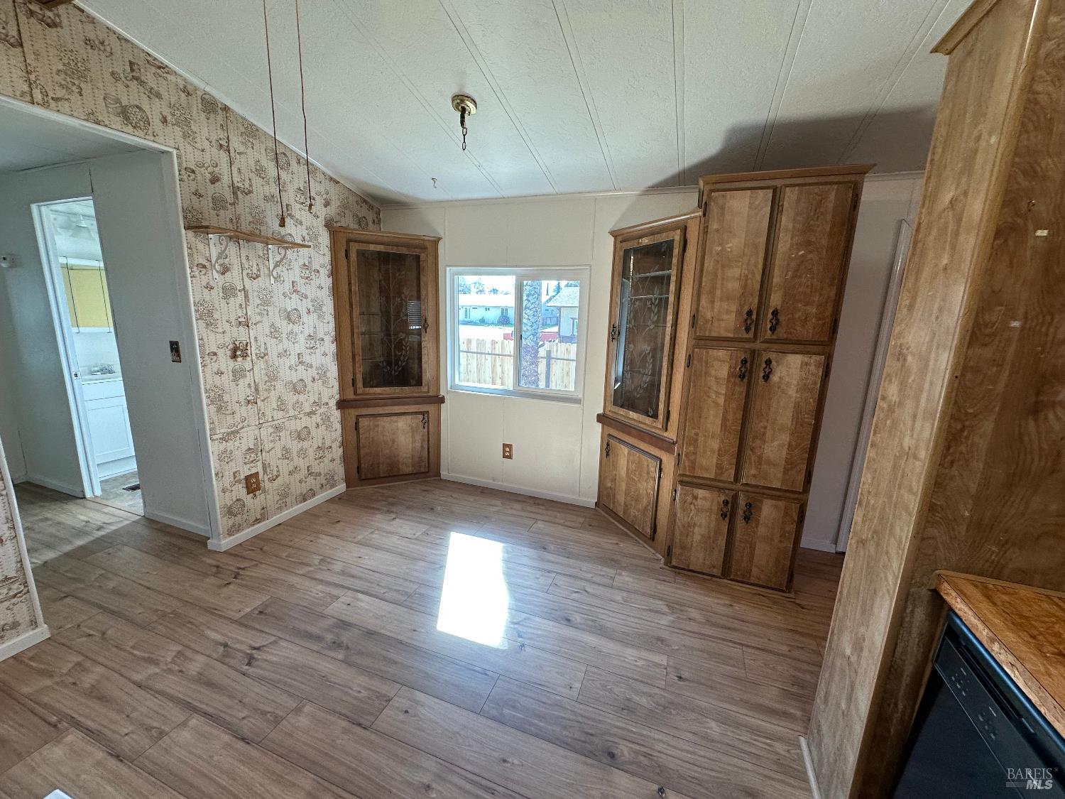 Detail Gallery Image 6 of 20 For 12880 4th. St, Clearlake Oaks,  CA 95423 - 2 Beds | 2 Baths