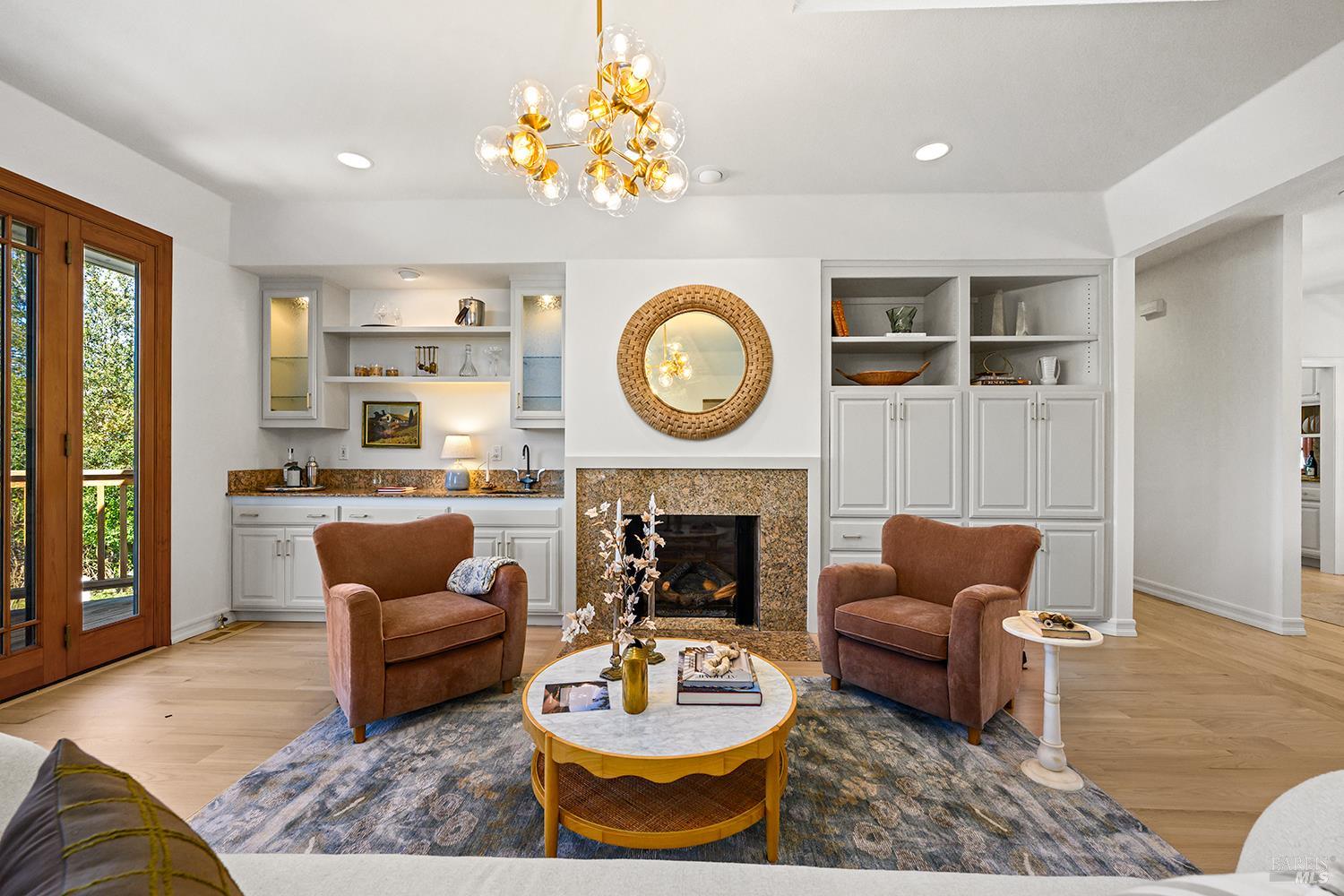 Detail Gallery Image 14 of 61 For 735 Johnson St, Healdsburg,  CA 95448 - 3 Beds | 2 Baths