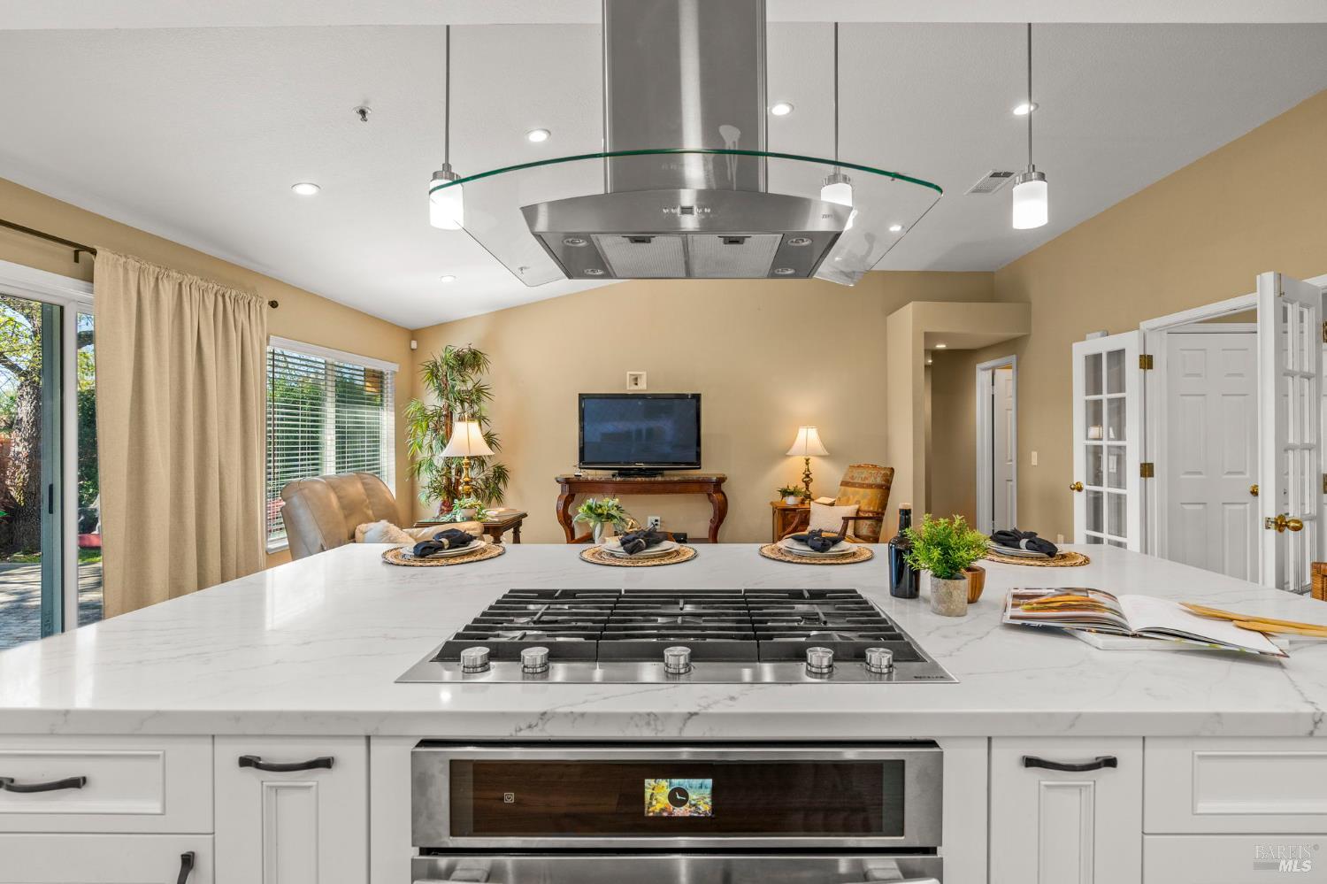 Detail Gallery Image 19 of 56 For 3321 Stratford Ct, Napa,  CA 94558 - 3 Beds | 2 Baths