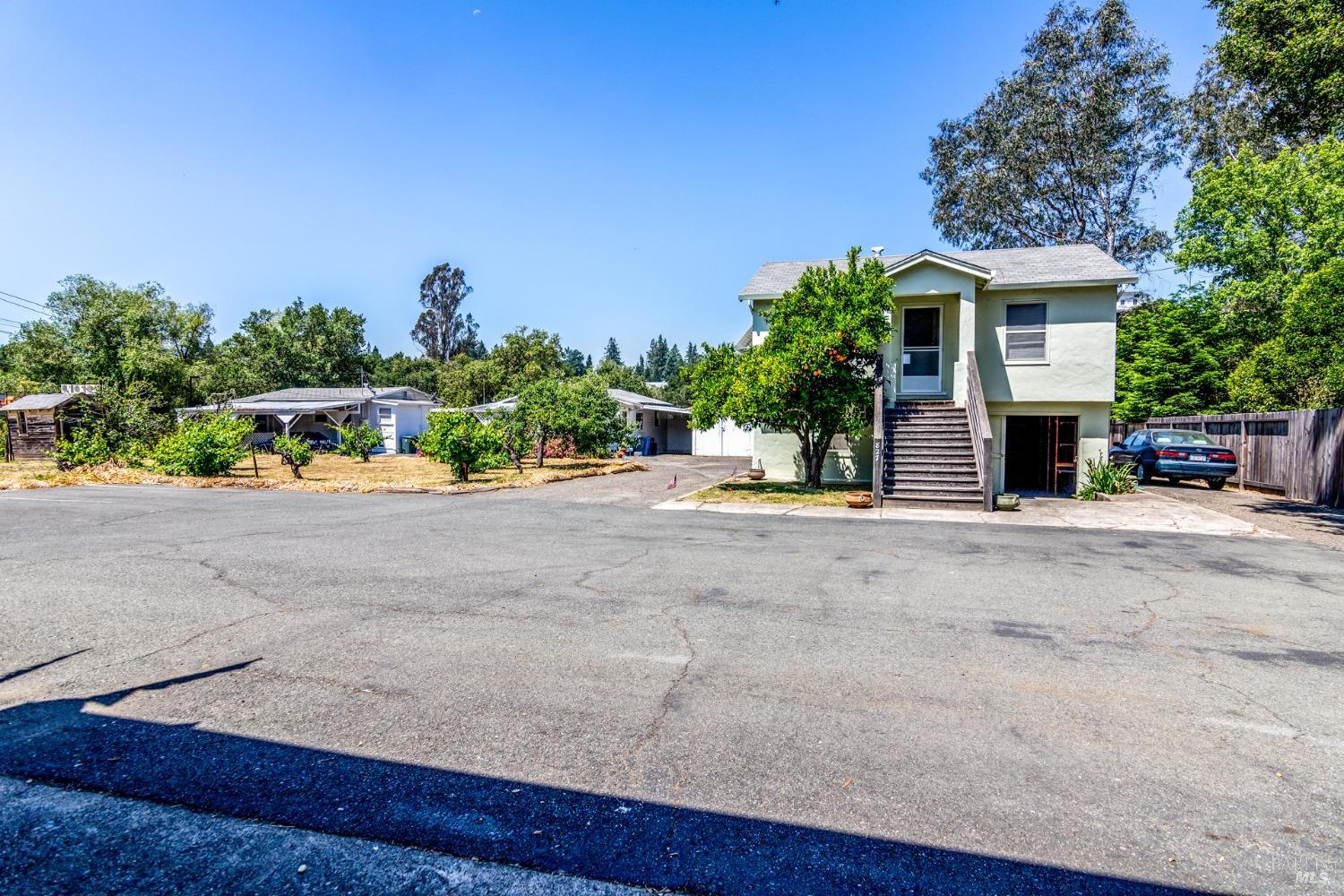 Detail Gallery Image 9 of 30 For 821 Healdsburg Ave, Healdsburg,  CA 95448 - – Beds | – Baths