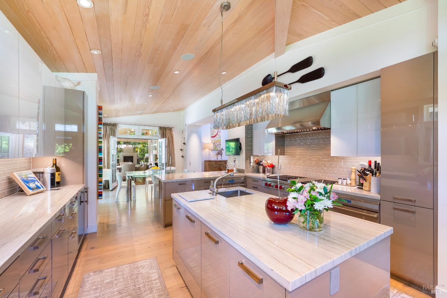 Detail Gallery Image 13 of 52 For 1551 Spring St, Saint Helena,  CA 94574 - 4 Beds | 4/1 Baths