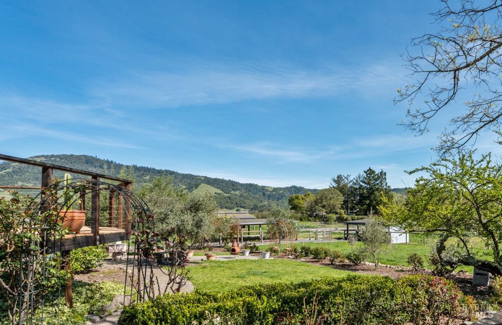 Detail Gallery Image 11 of 55 For 4436 Grange Rd, Santa Rosa,  CA 95404 - 4 Beds | 2/1 Baths