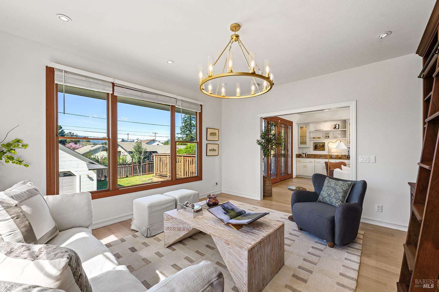 Detail Gallery Image 13 of 61 For 735 Johnson St, Healdsburg,  CA 95448 - 3 Beds | 2 Baths