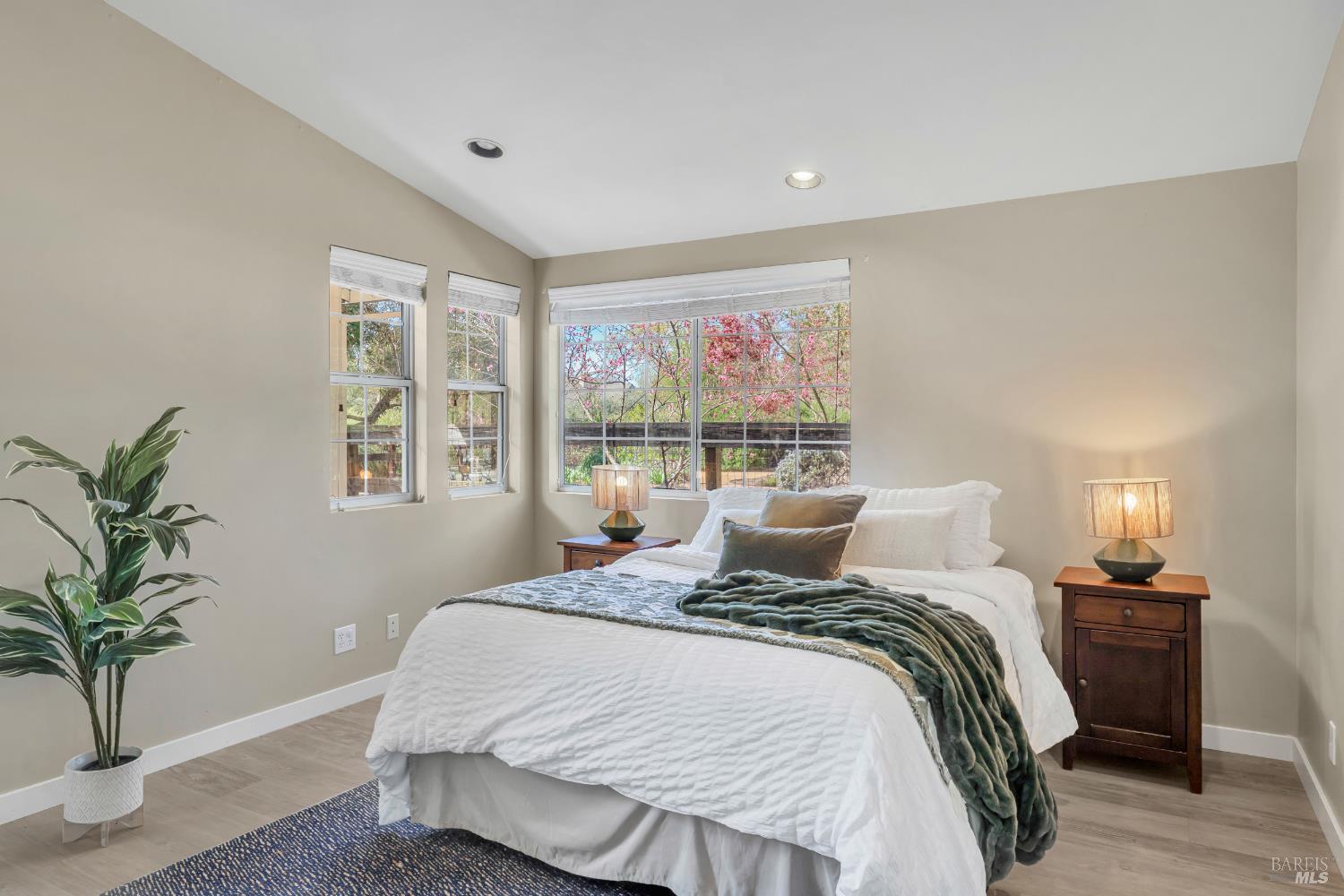 Detail Gallery Image 32 of 41 For 8854 Egg Farm Ln, Kenwood,  CA 95452 - 5 Beds | 3 Baths