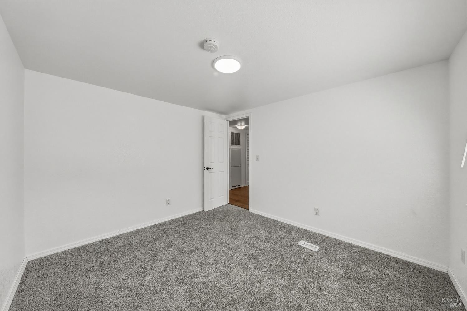 Detail Gallery Image 22 of 40 For 3990 Manchester Ave, Clearlake,  CA 95422 - 3 Beds | 1 Baths