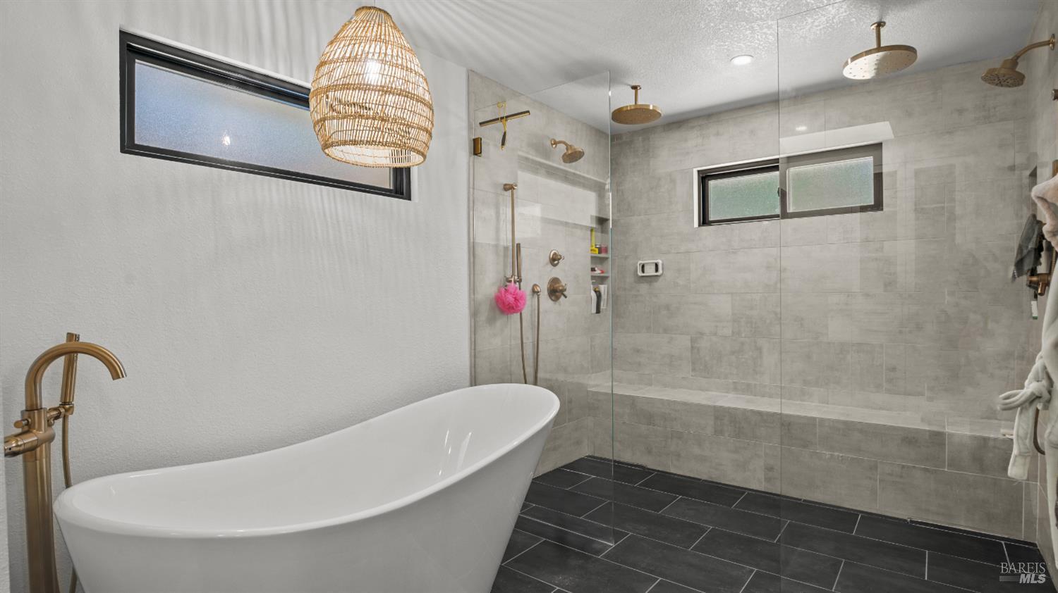 Detail Gallery Image 37 of 91 For 1081 Tamarisk Dr a,  Napa,  CA 94559 - 4 Beds | 3/1 Baths