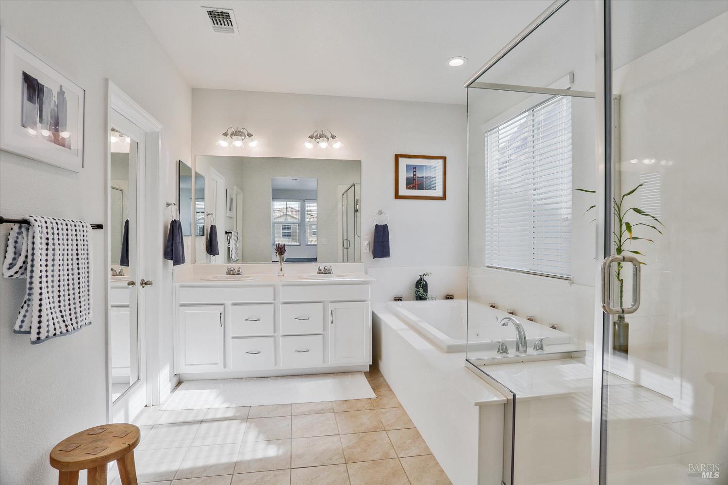 Detail Gallery Image 26 of 41 For 1417 Spur Ln, Fairfield,  CA 94533 - 4 Beds | 3 Baths