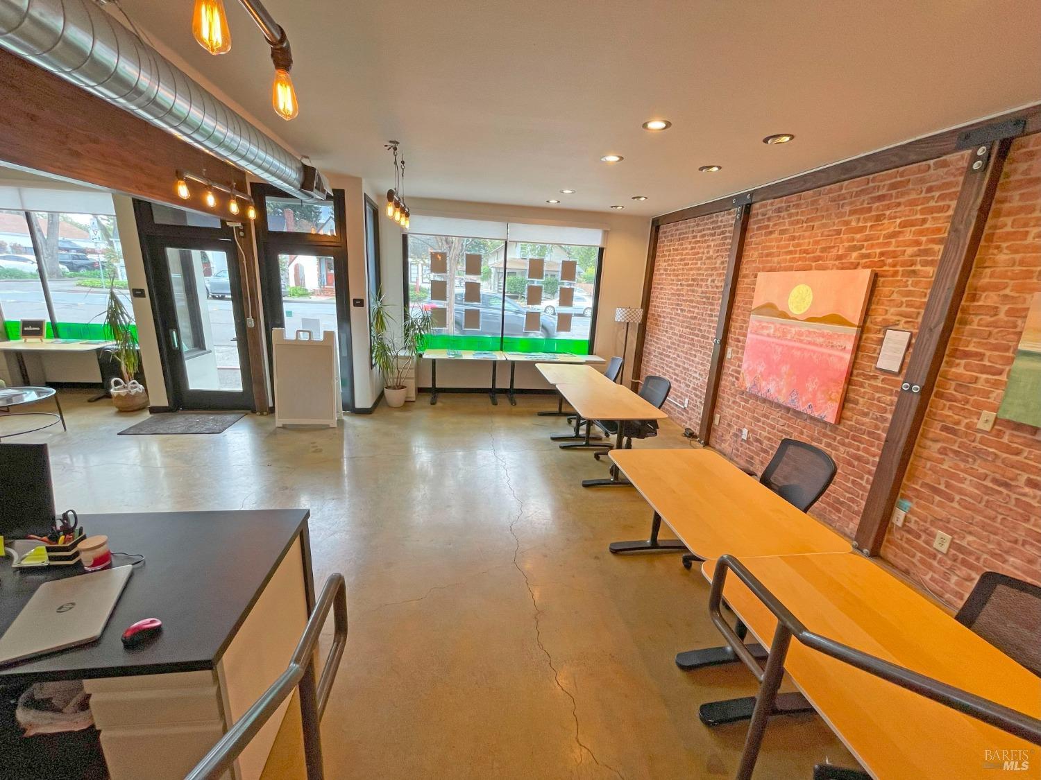 Detail Gallery Image 15 of 37 For 1617 4th St, Santa Rosa,  CA 95404 - – Beds | – Baths