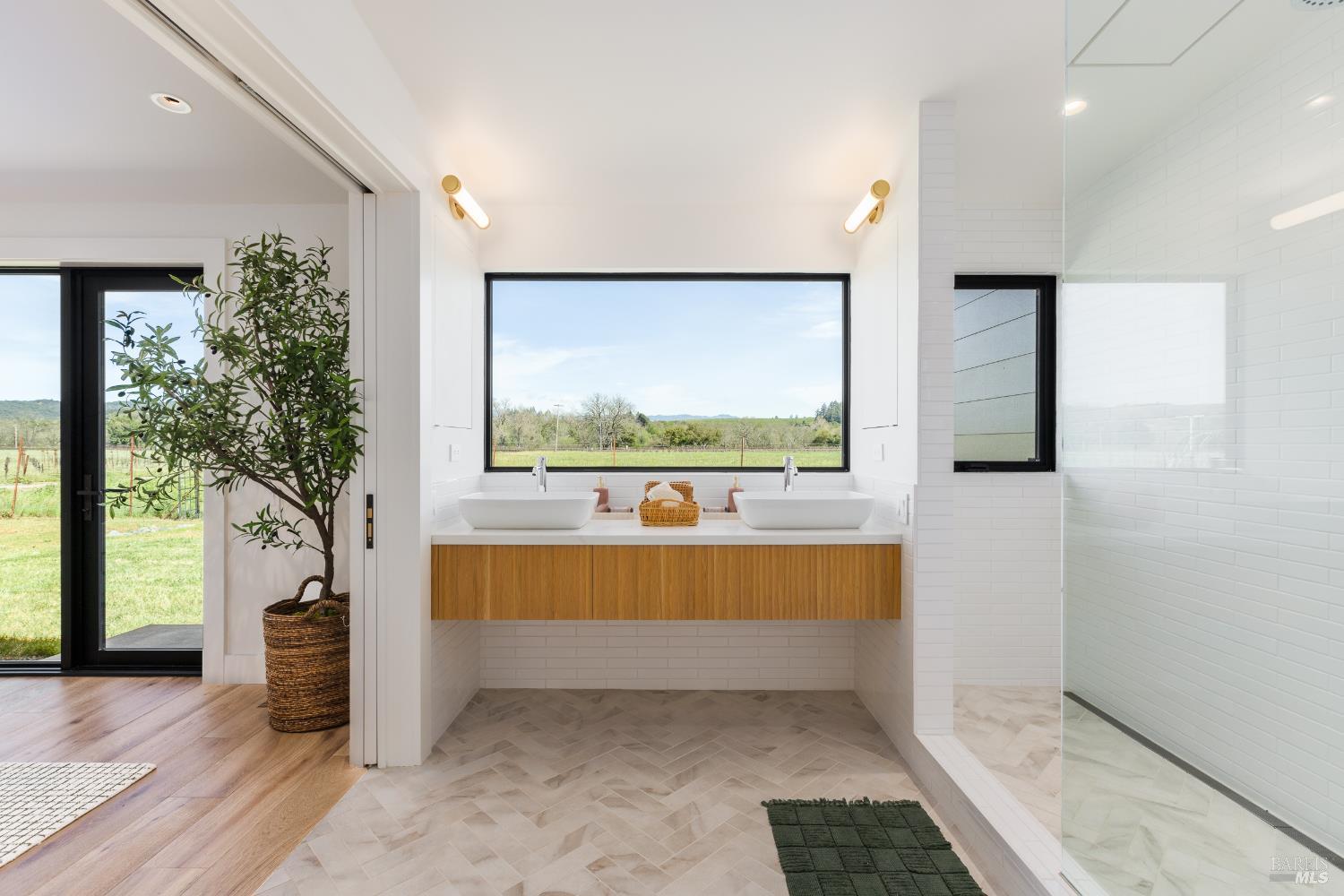 Detail Gallery Image 25 of 47 For 2998 W Dry Creek Rd, Healdsburg,  CA 95448 - 3 Beds | 3 Baths