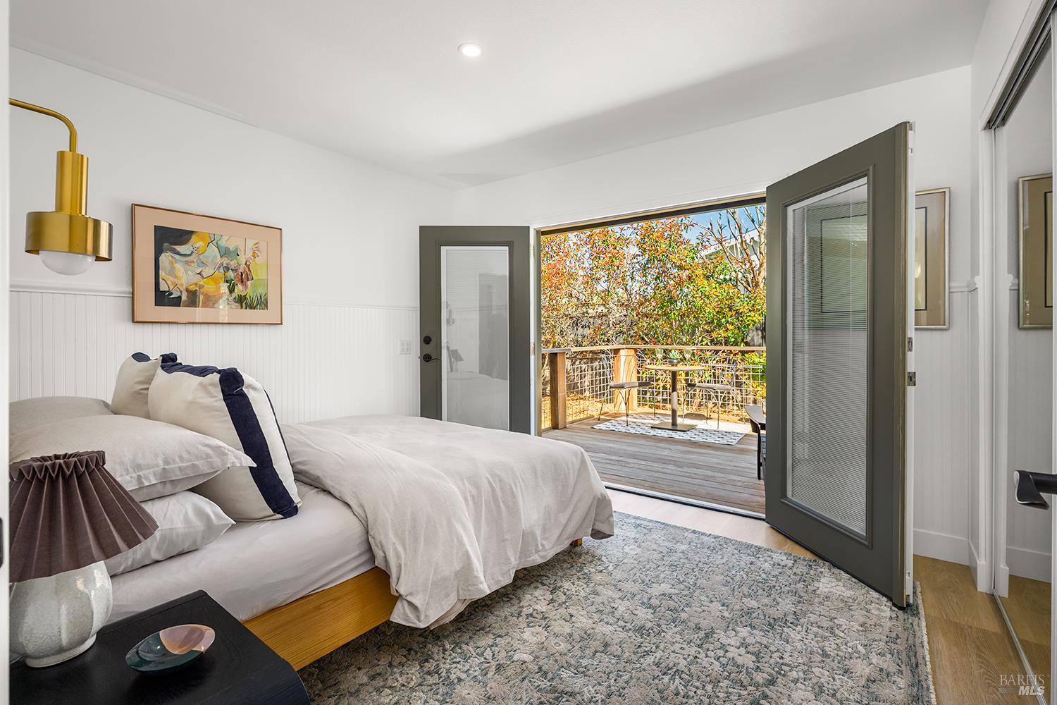 Detail Gallery Image 11 of 51 For 435 University St, Healdsburg,  CA 95448 - 4 Beds | 4 Baths