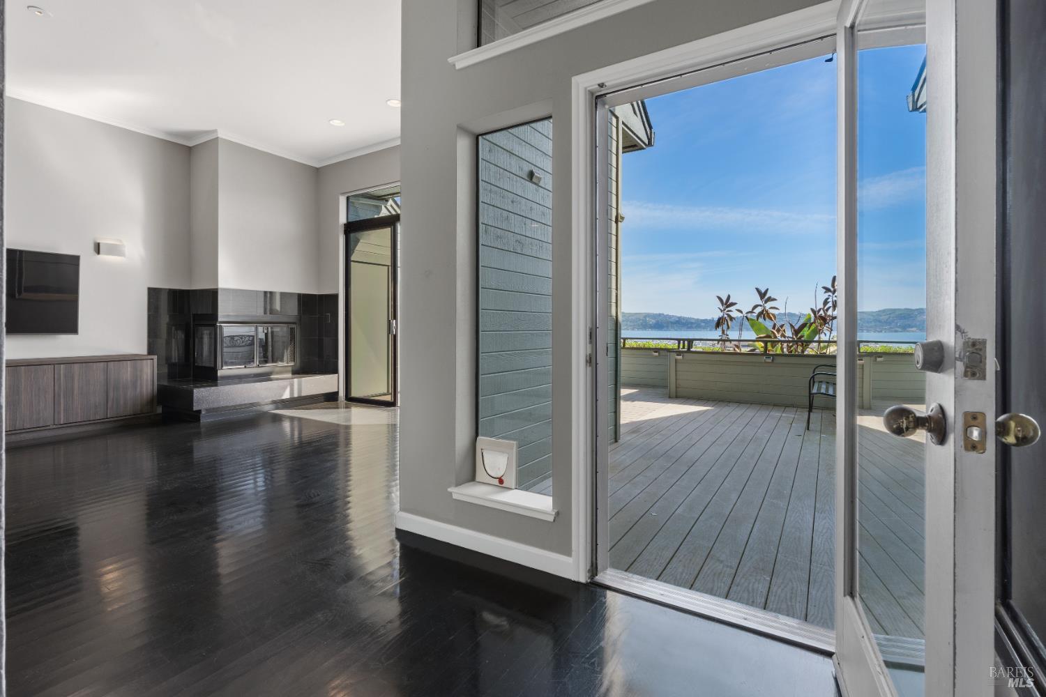 Detail Gallery Image 7 of 46 For 846 Olima St, Sausalito,  CA 94965 - 2 Beds | 2/1 Baths