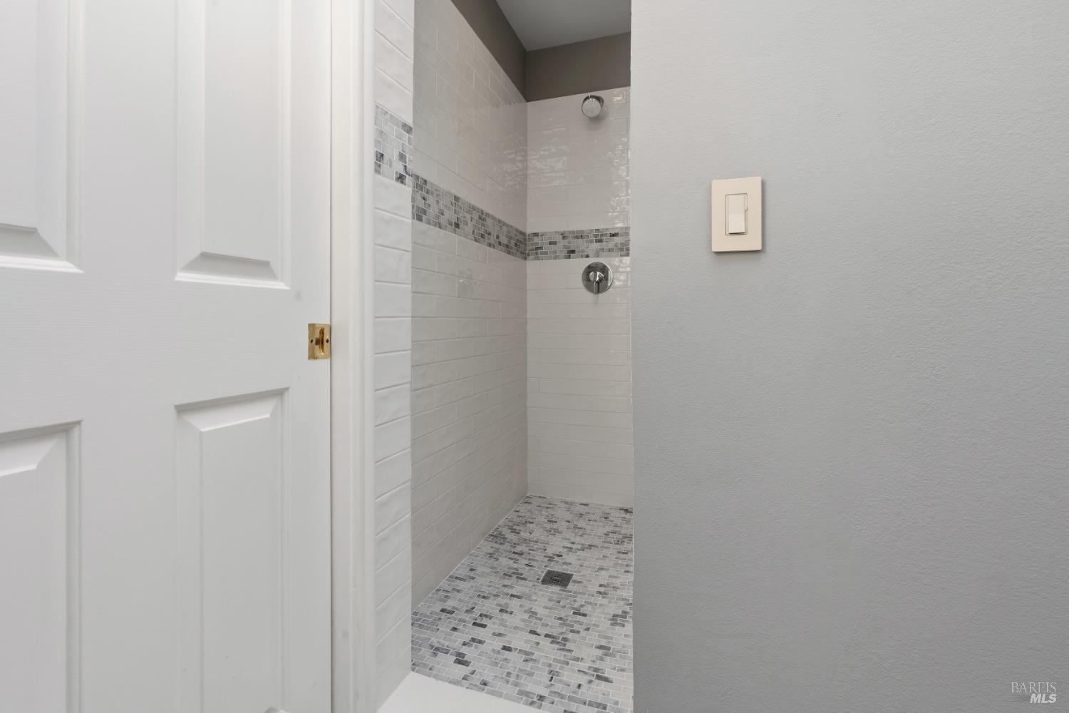 Detail Gallery Image 23 of 46 For 846 Olima St, Sausalito,  CA 94965 - 2 Beds | 2/1 Baths