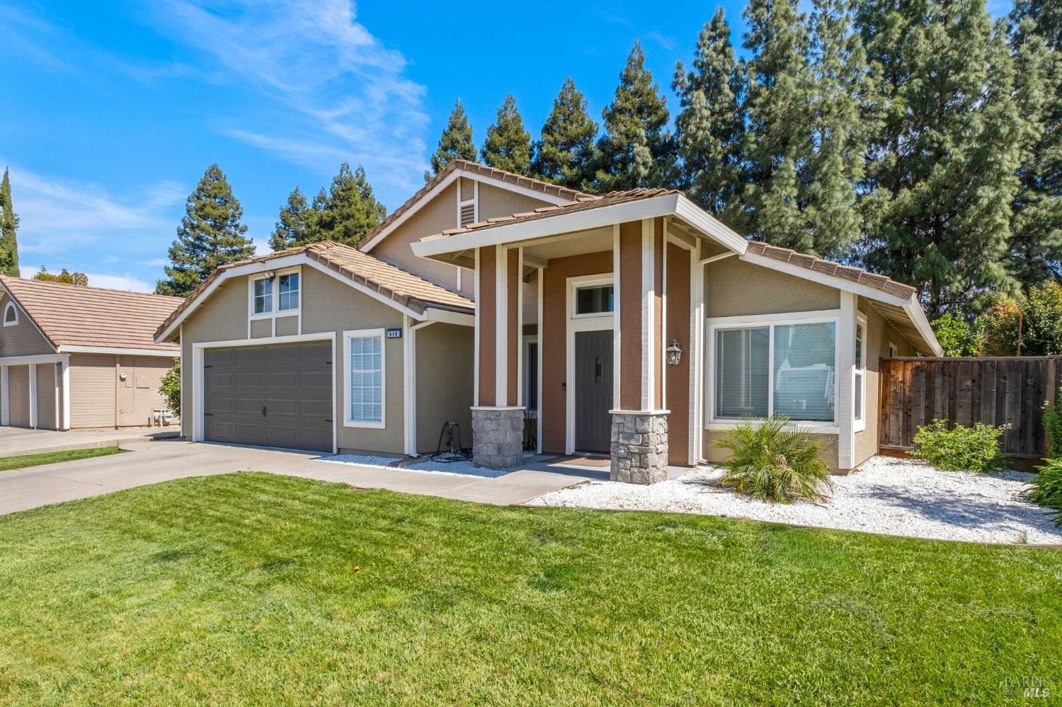 Detail Gallery Image 2 of 36 For 619 Rutgers St, Vacaville,  CA 95687 - 4 Beds | 2 Baths