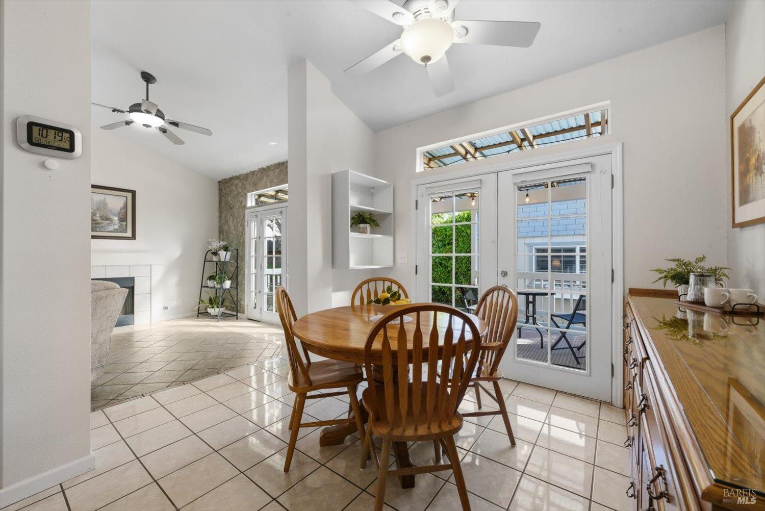 Detail Gallery Image 23 of 87 For 207 Laurelwood Way, Vacaville,  CA 95687 - 3 Beds | 2 Baths