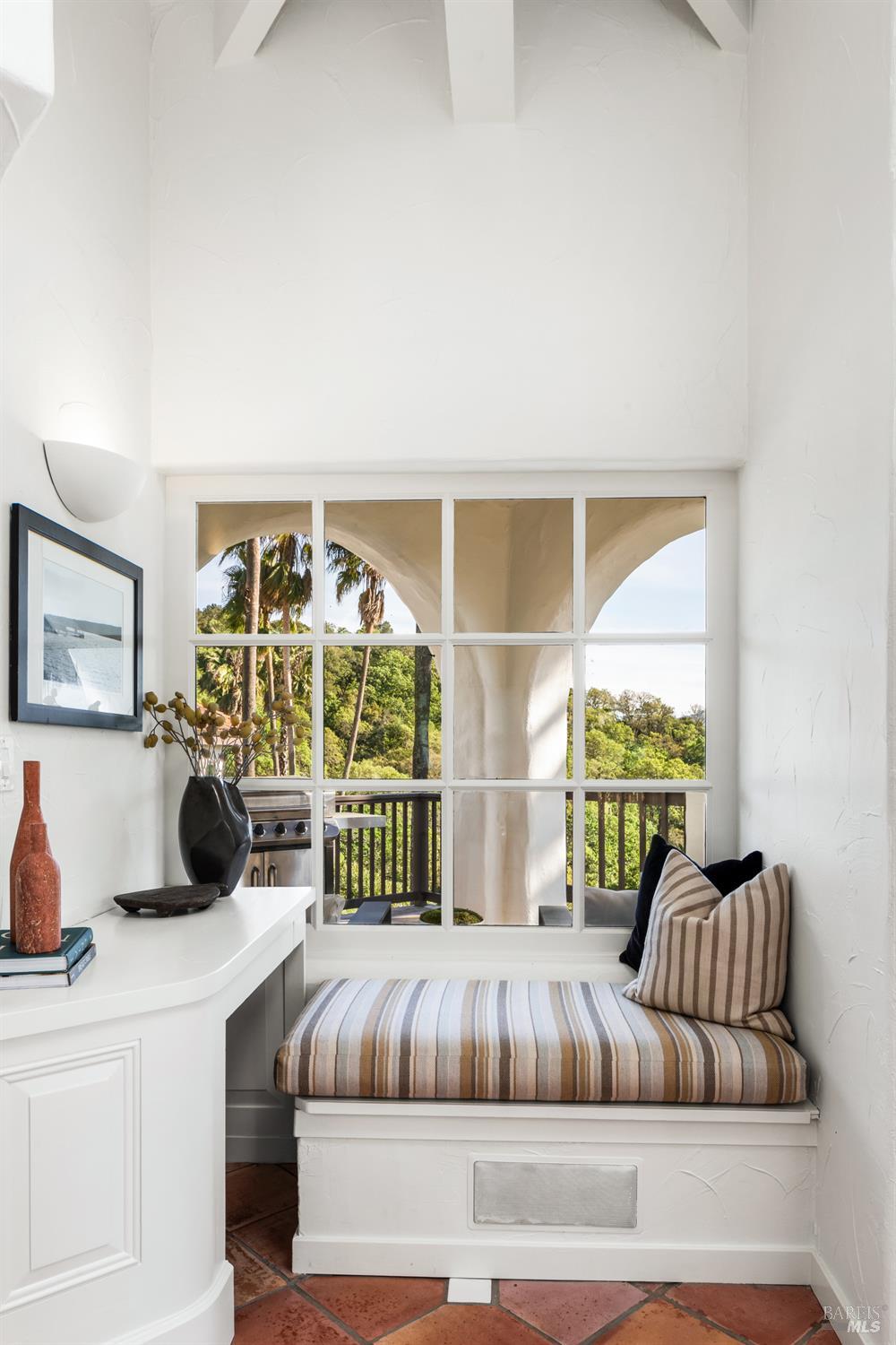 Detail Gallery Image 11 of 56 For 4377 Warm Springs Rd, Glen Ellen,  CA 95442 - 4 Beds | 8/2 Baths