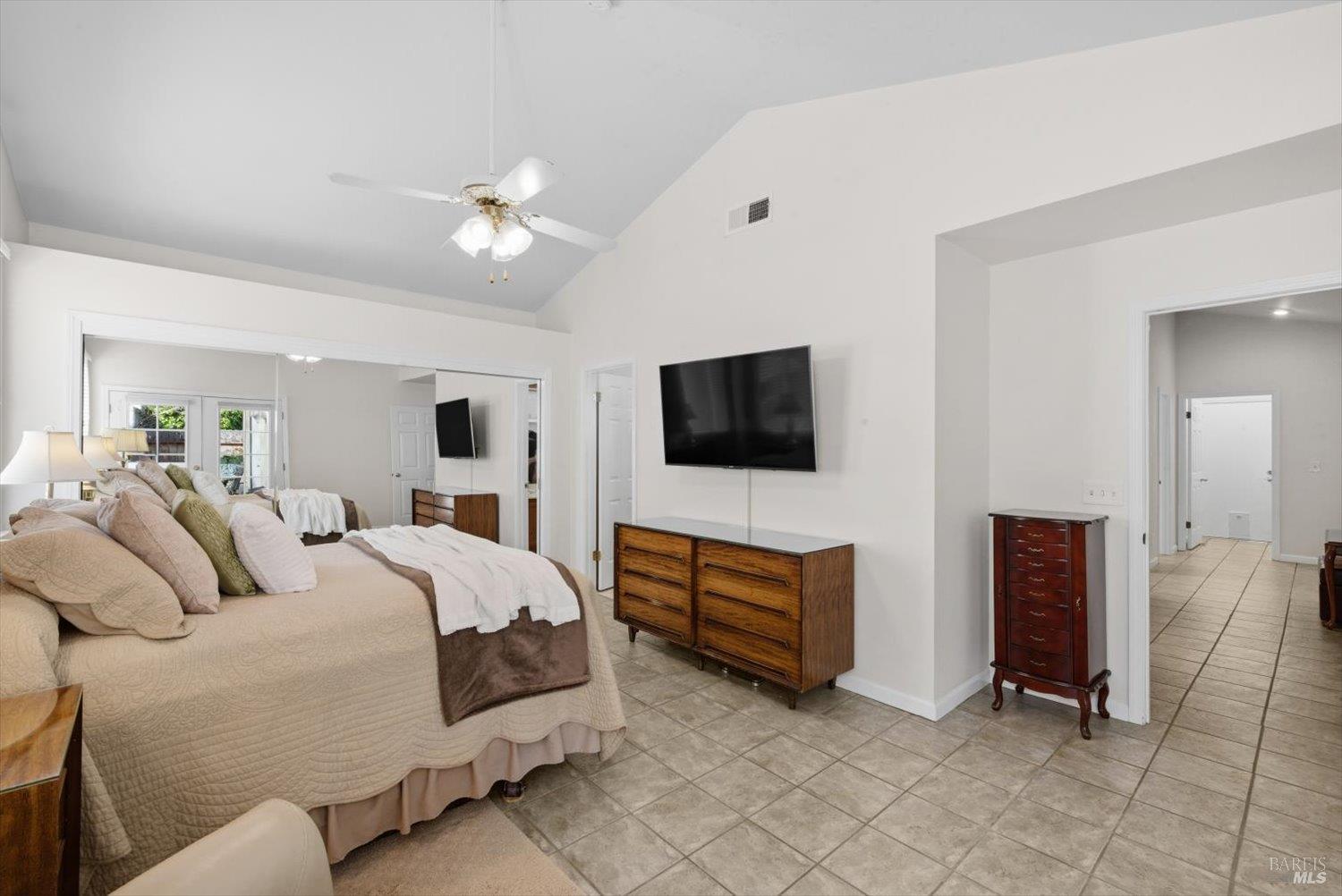 Detail Gallery Image 35 of 87 For 207 Laurelwood Way, Vacaville,  CA 95687 - 3 Beds | 2 Baths