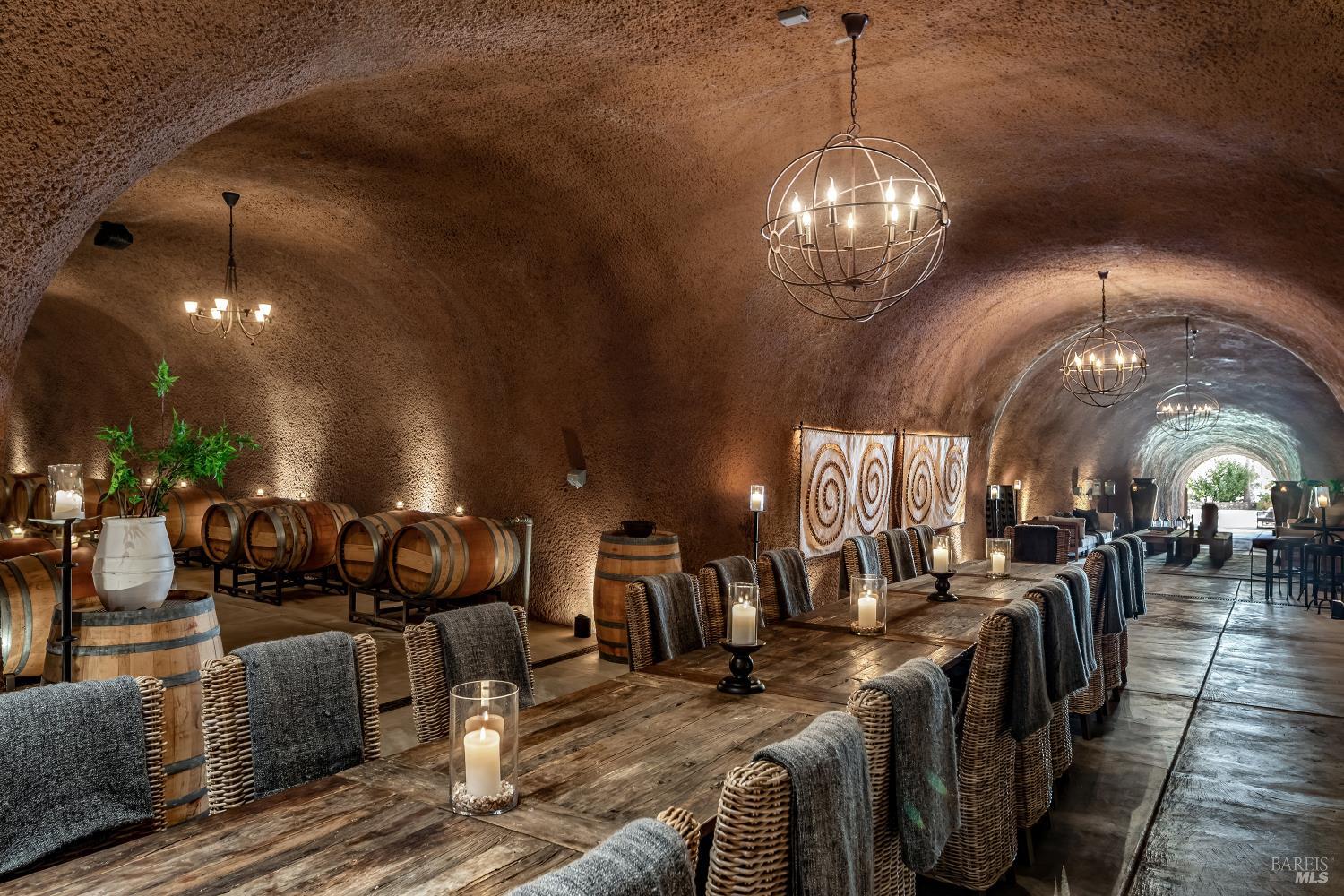 Detail Gallery Image 35 of 56 For 4377 Warm Springs Rd, Glen Ellen,  CA 95442 - 4 Beds | 8/2 Baths