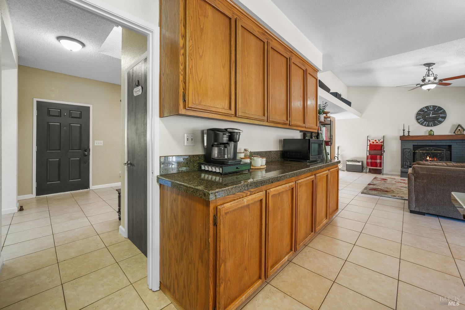 Detail Gallery Image 16 of 39 For 384 Dublin Way, Vacaville,  CA 95688 - 3 Beds | 2/1 Baths