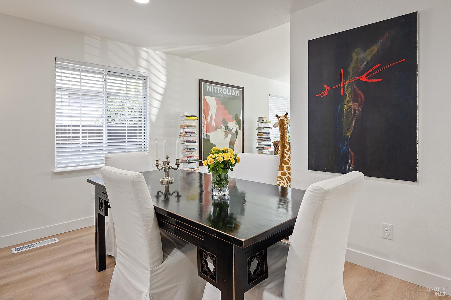 Detail Gallery Image 29 of 51 For 435 University St, Healdsburg,  CA 95448 - 4 Beds | 4 Baths