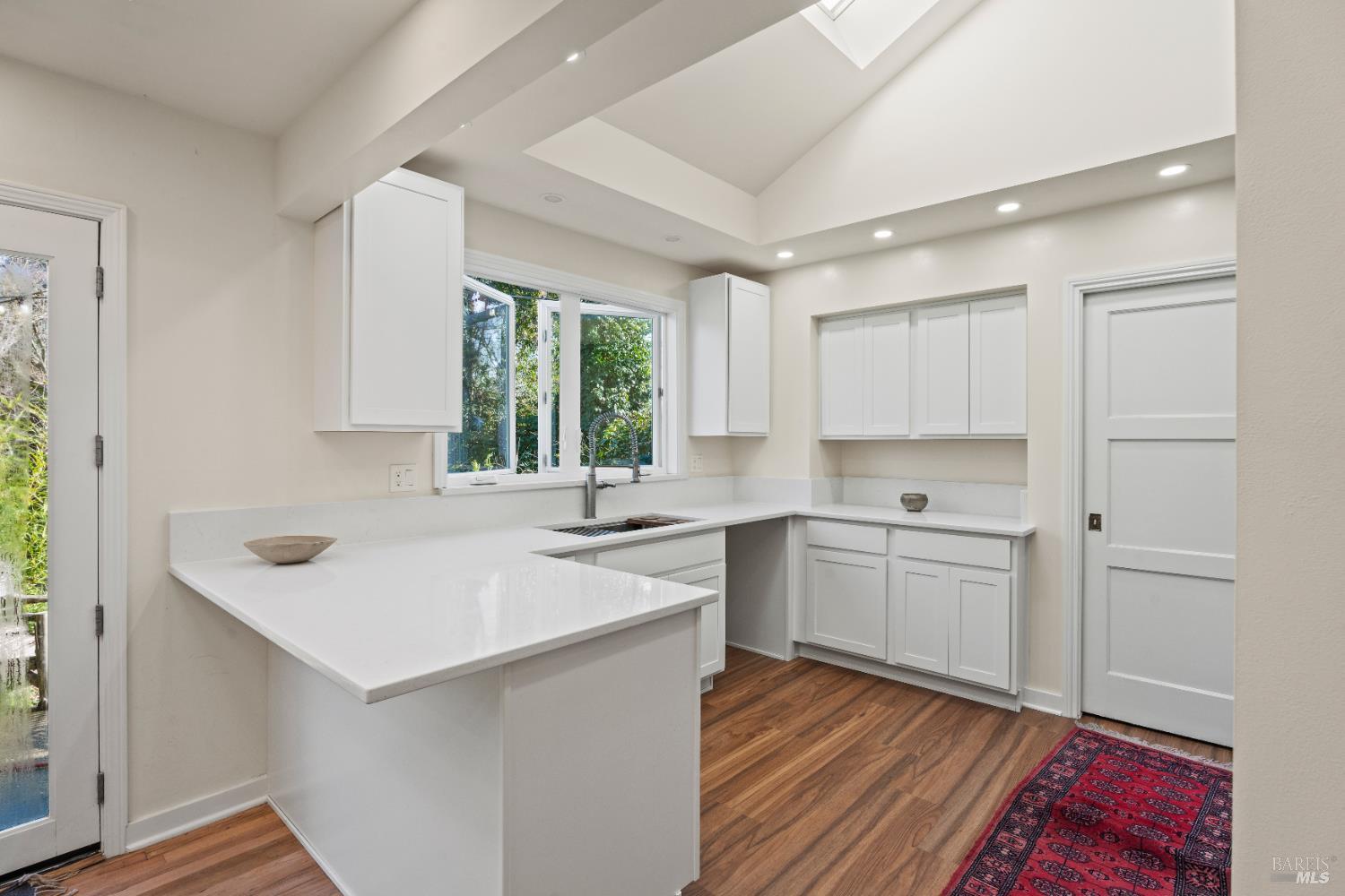 Detail Gallery Image 4 of 17 For 106 Gardens Ave, Ukiah,  CA 95482 - 2 Beds | 1 Baths