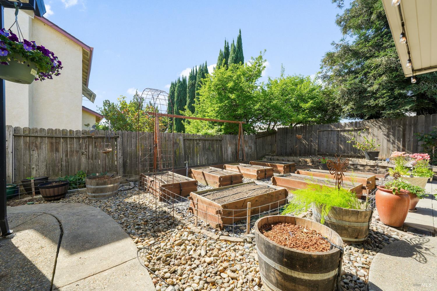 Detail Gallery Image 33 of 39 For 384 Dublin Way, Vacaville,  CA 95688 - 3 Beds | 2/1 Baths